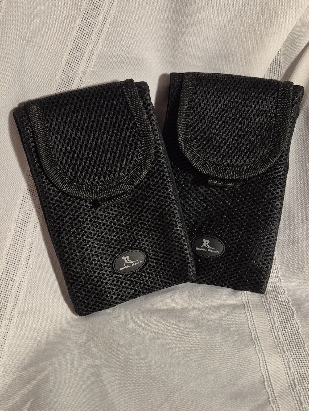 NWOT Buddy Pouch Belt Free Magnetic Running Mesh Pouch